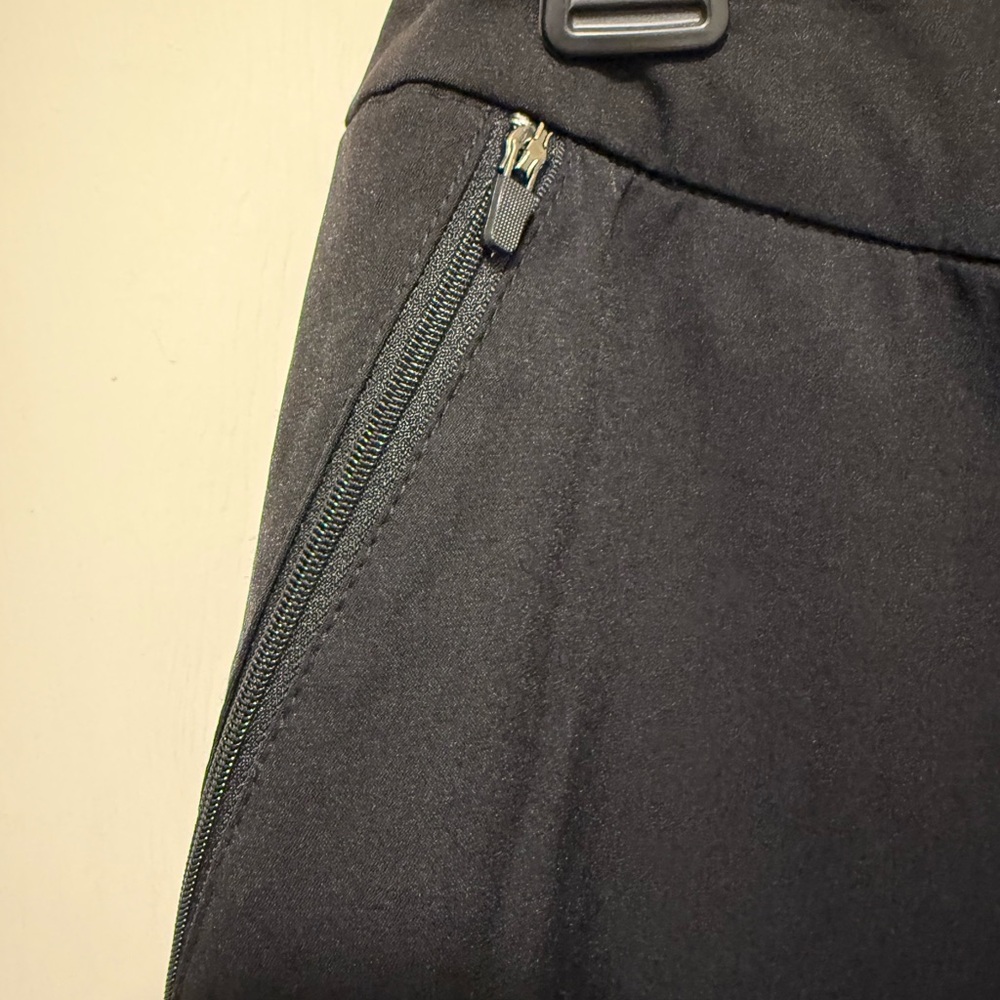 NWOT Tommy Bahama Active Black Women's Bermuda Golf Quick Dry Shorts-Size S - Picture 3 of 5